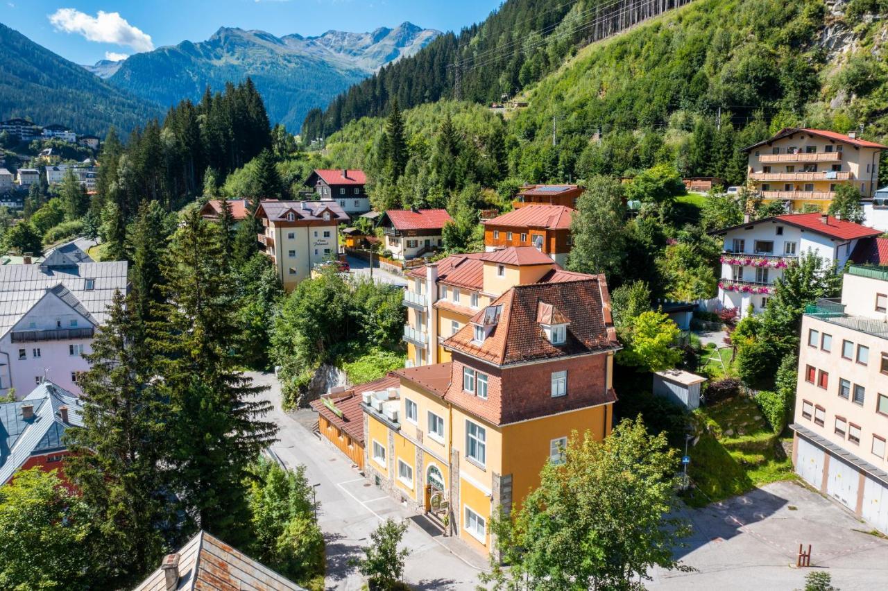 Hotel Bristol Бадгаштейн Экстерьер фото